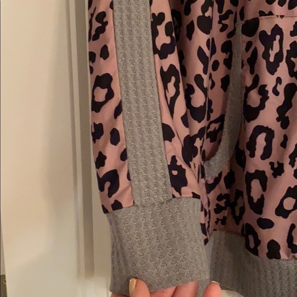 Leopard print pullover - Picture 3 of 4